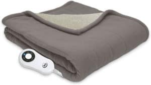 Serta reversible Sherpa blanket