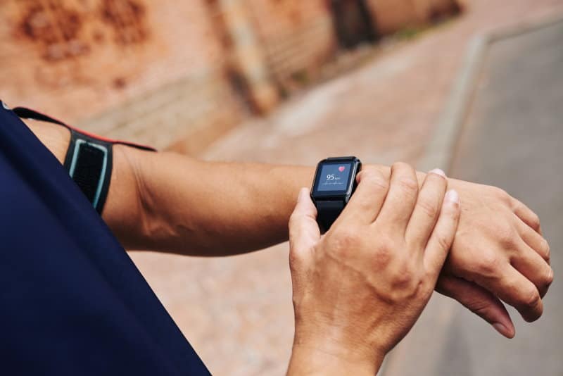 7 Best EMF-Free Fitness Trackers